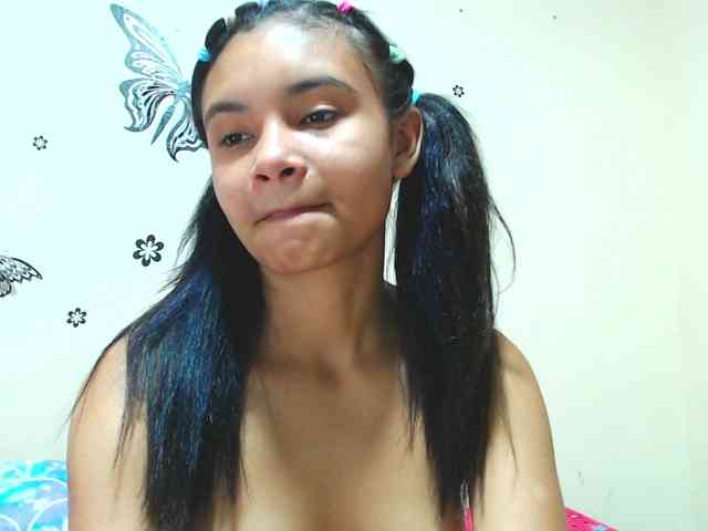 liz7skinny webcam