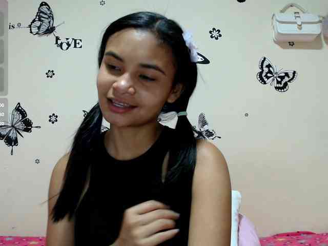 liz7skinny webcam