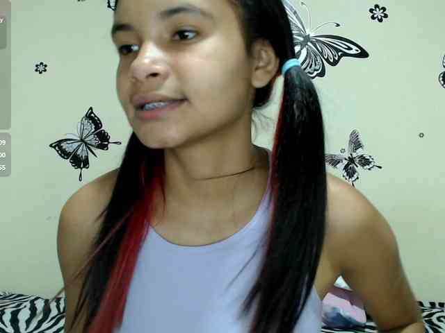 liz7skinny webcam