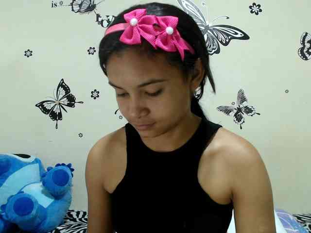 liz7skinny webcam