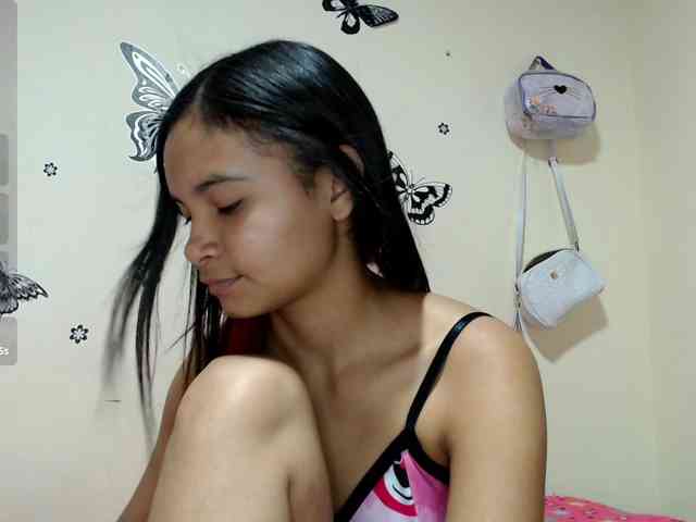 liz7skinny webcam