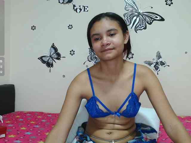 liz7skinny webcam