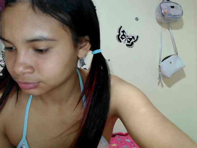 liz7skinny webcam