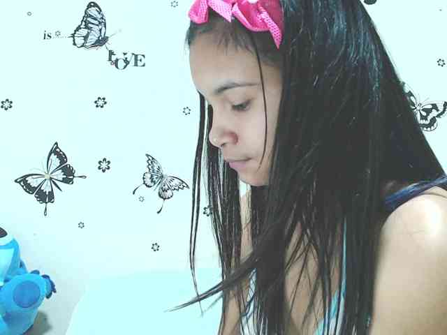 liz7skinny webcam
