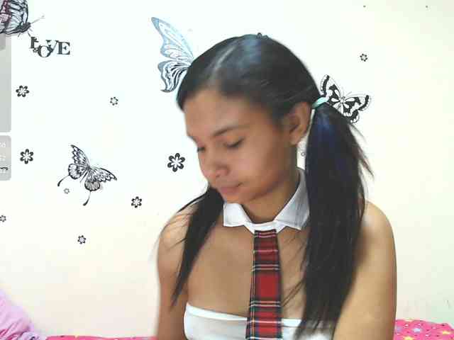 Model: liz7skinny