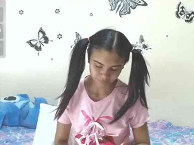 liz7skinny webcam