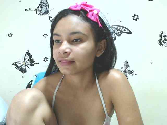 liz7skinny webcam