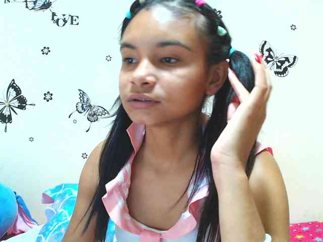 liz7skinny webcam