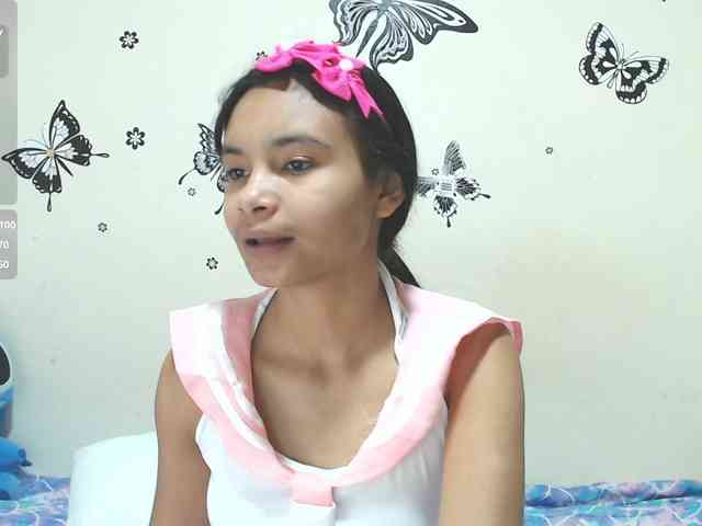 liz7skinny webcam