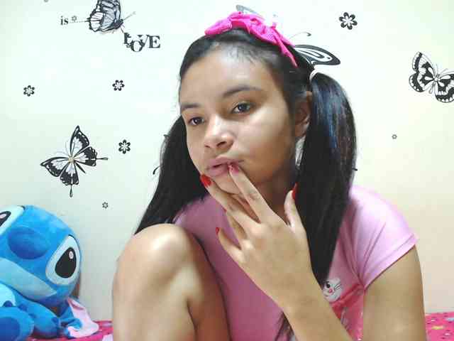 liz7skinny webcam