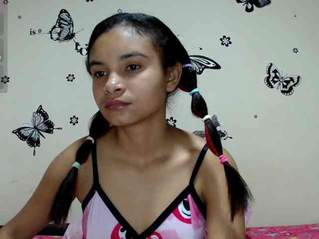 liz7skinny webcam