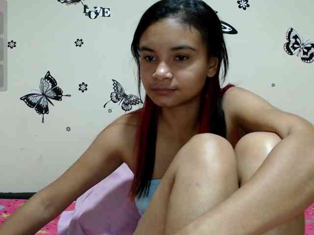 liz7skinny webcam