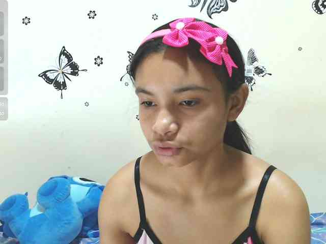 liz7skinny webcam