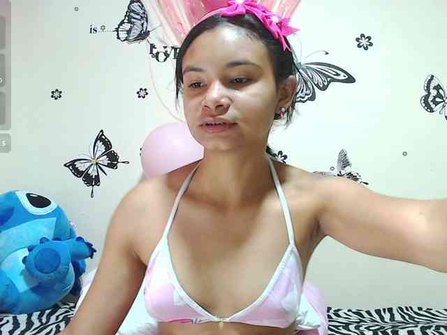 Model: liz7skinny