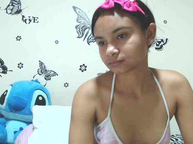 liz7skinny webcam