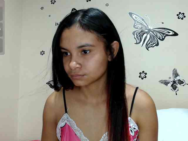 liz7skinny webcam
