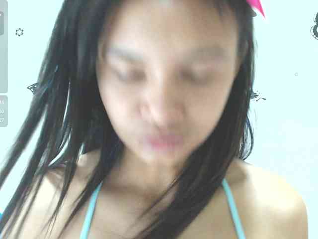 Model: liz7skinny