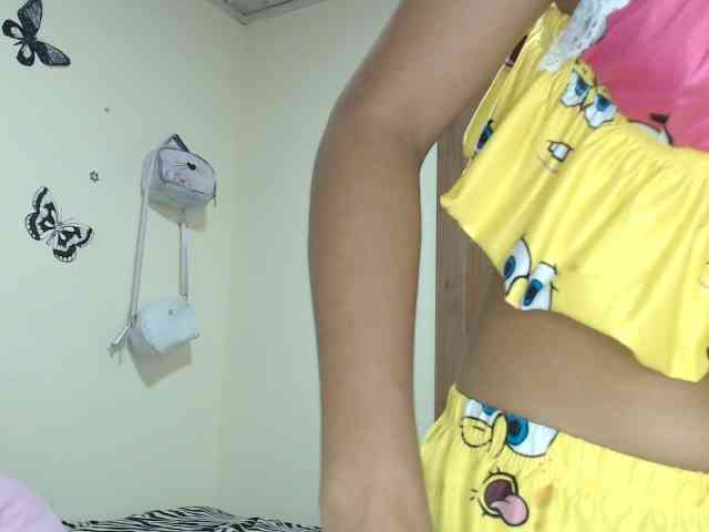 liz7skinny Live Webcam on BongaCams