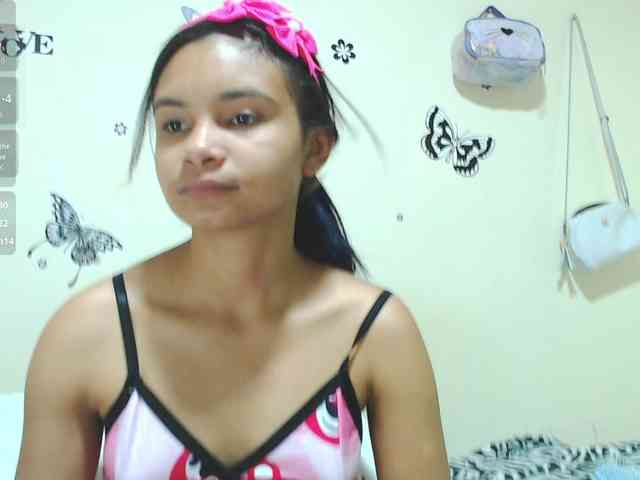 liz7skinny webcam