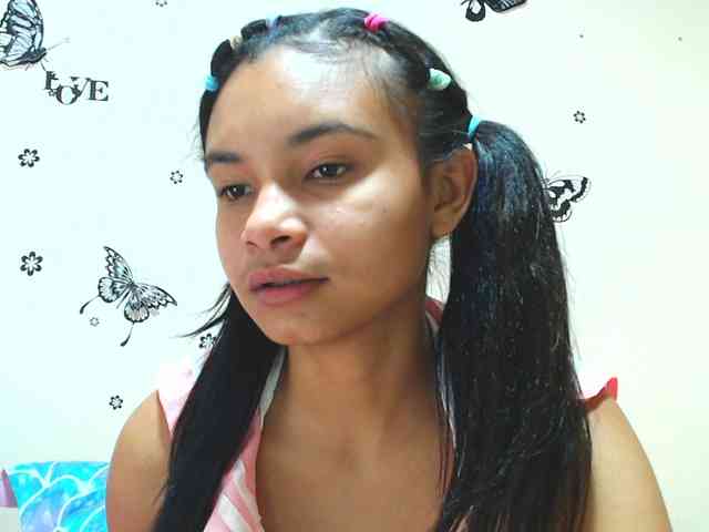 liz7skinny webcam