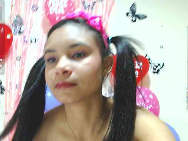 liz7skinny webcam