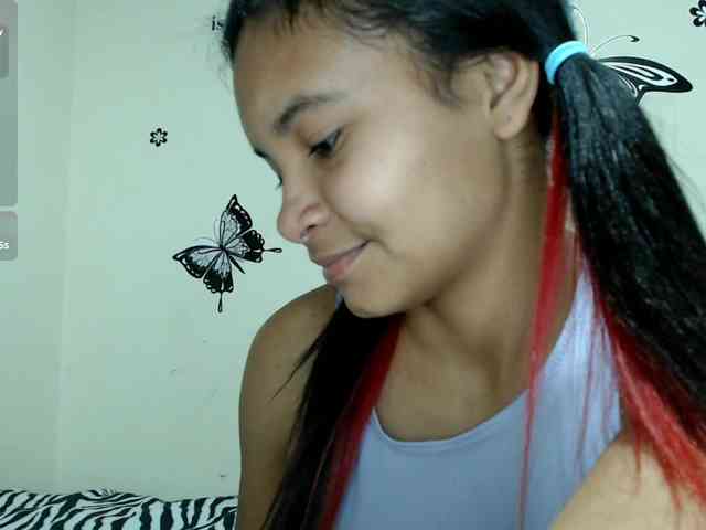 liz7skinny webcam