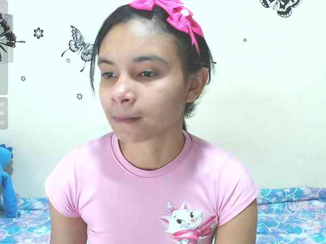 liz7skinny webcam