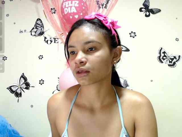 liz7skinny webcam