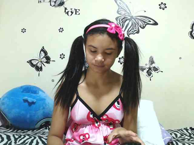 liz7skinny webcam