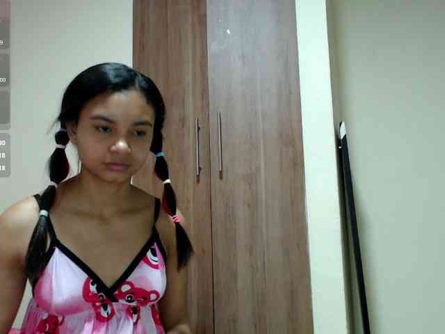 liz7skinny webcam