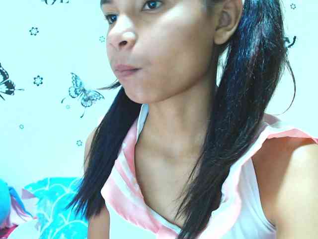 liz7skinny webcam