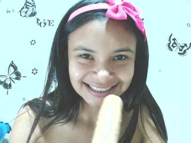 liz7skinny webcam