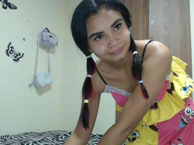 liz7skinny webcam