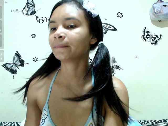 liz7skinny webcam