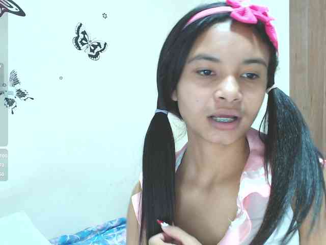 liz7skinny webcam