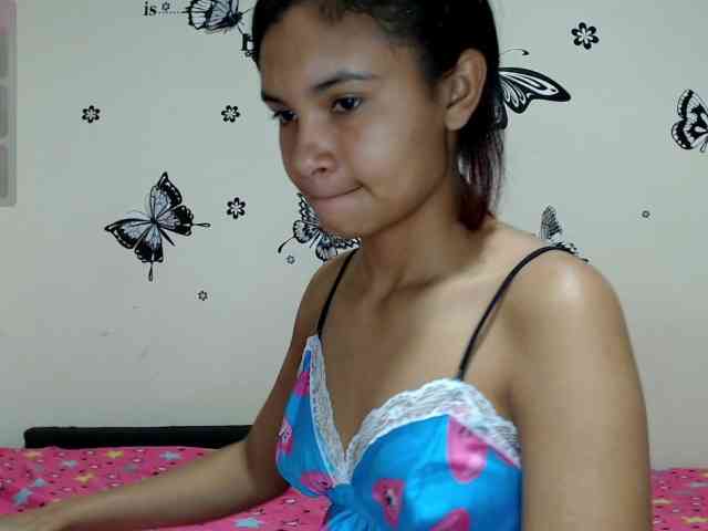 liz7skinny webcam
