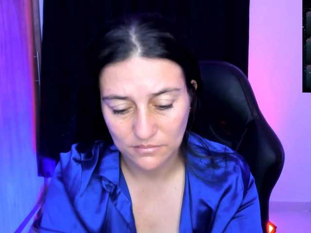 Saskyaajohnson live cam on BongaCams