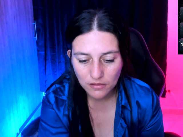 Saskyaajohnson live cam on BongaCams