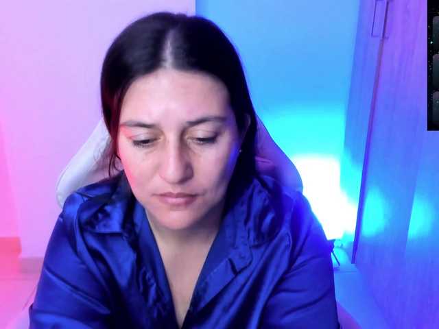 Saskyaajohnson live cam on BongaCams