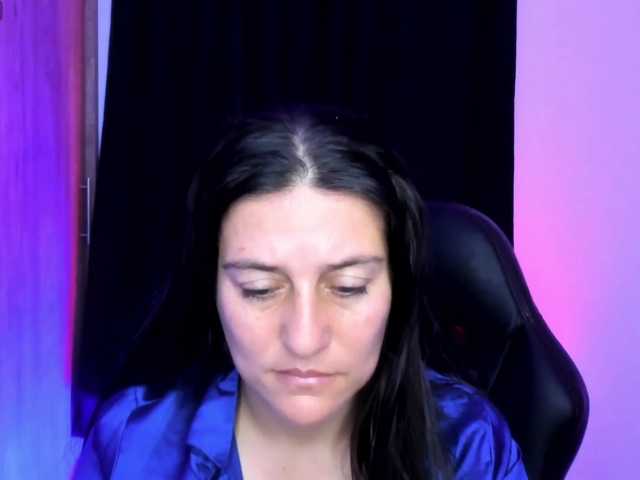 Saskyaajohnson live cam preview
