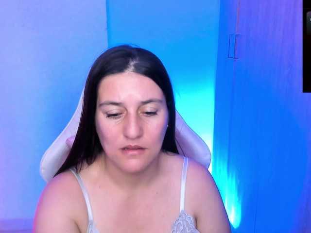 Saskyaajohnson's BongaCams show and profile