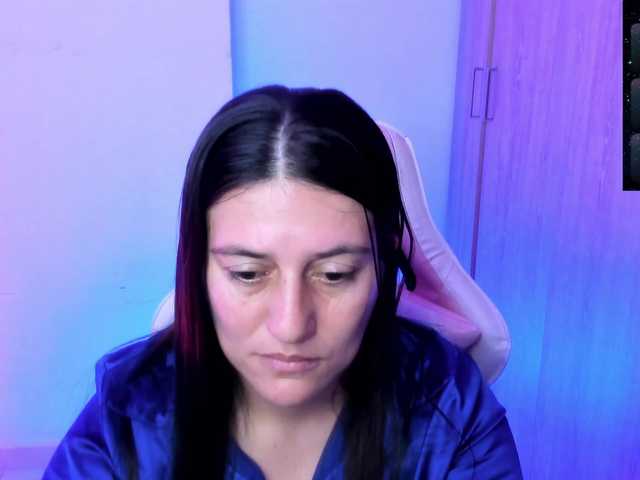 Saskyaajohnson live cam