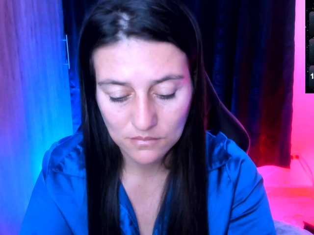 Saskyaajohnson live cam preview