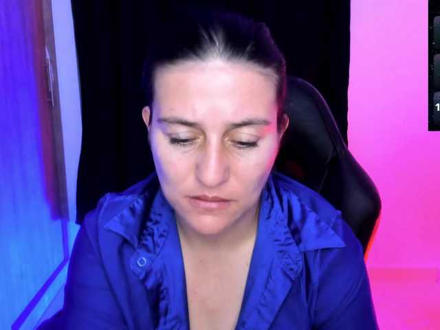 Saskyaajohnson live cam on BongaCams