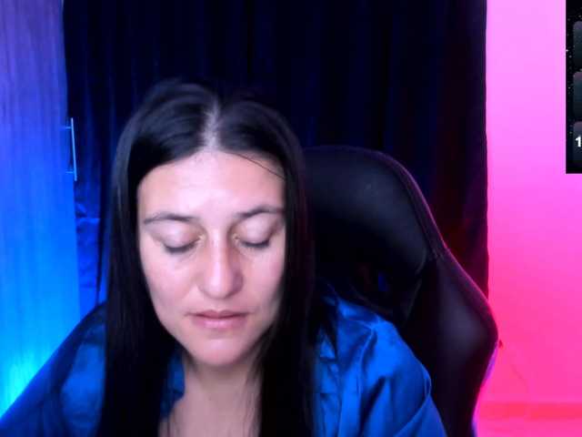 Saskyaajohnson live cam on BongaCams