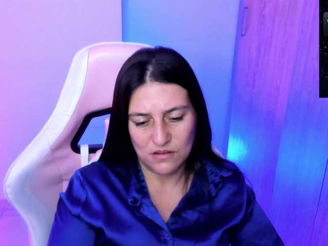 Saskyaajohnson Live Cam on BongaCams