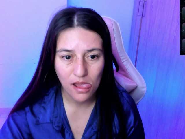 Saskyaajohnson live webcam show