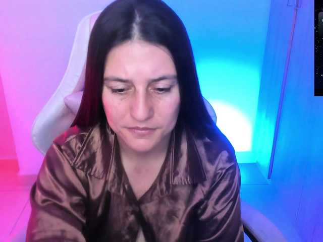 Saskyaajohnson live cam on BongaCams