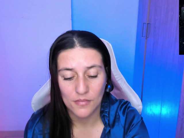 Saskyaajohnson live cam on BongaCams