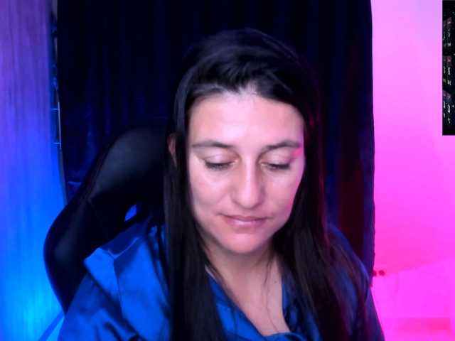 Saskyaajohnson live cam on BongaCams